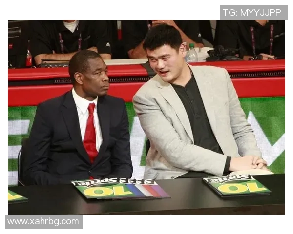 穆托姆博与姚明的篮球传奇对决与友谊在上海的精彩瞬间回顾